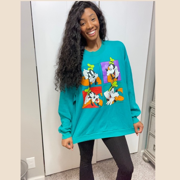 Disney Designs Original!
Goofy sweatshirt - Picture 2 of 5